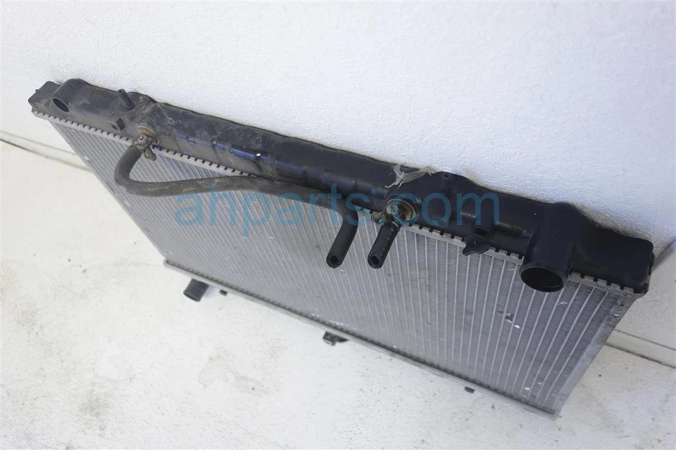 Radiador de transmisión automática Nissan Stanza 1990-1992 21460-30R00 Foto 2 de 4