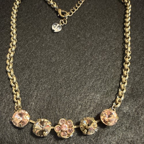 Sabika necklace round cut peach Austrian crystals with flower shape center stone