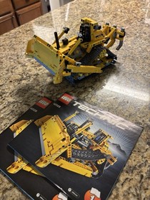 LEGO TECHNIC: Bulldozer (42028)