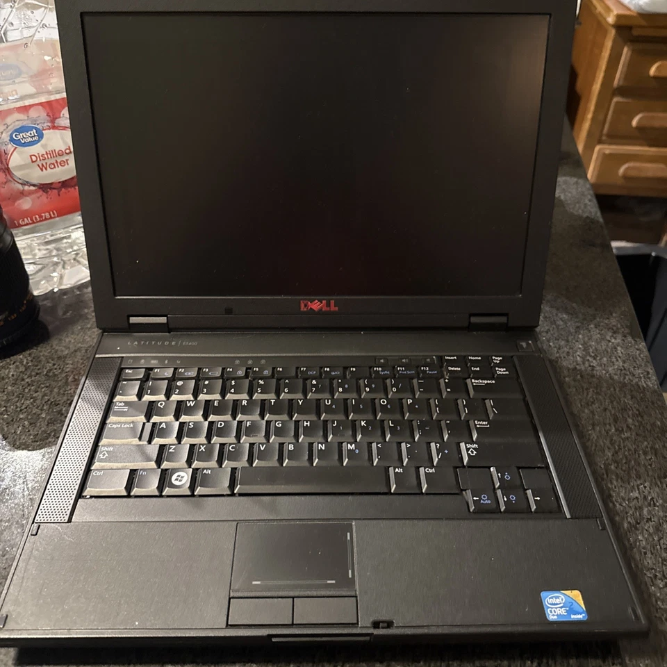 Dell Latitude E5400 14" Intel Core 2 Duo @ 2.6GHz | 4GB RAM | No Power Cord - Image 2 of 4