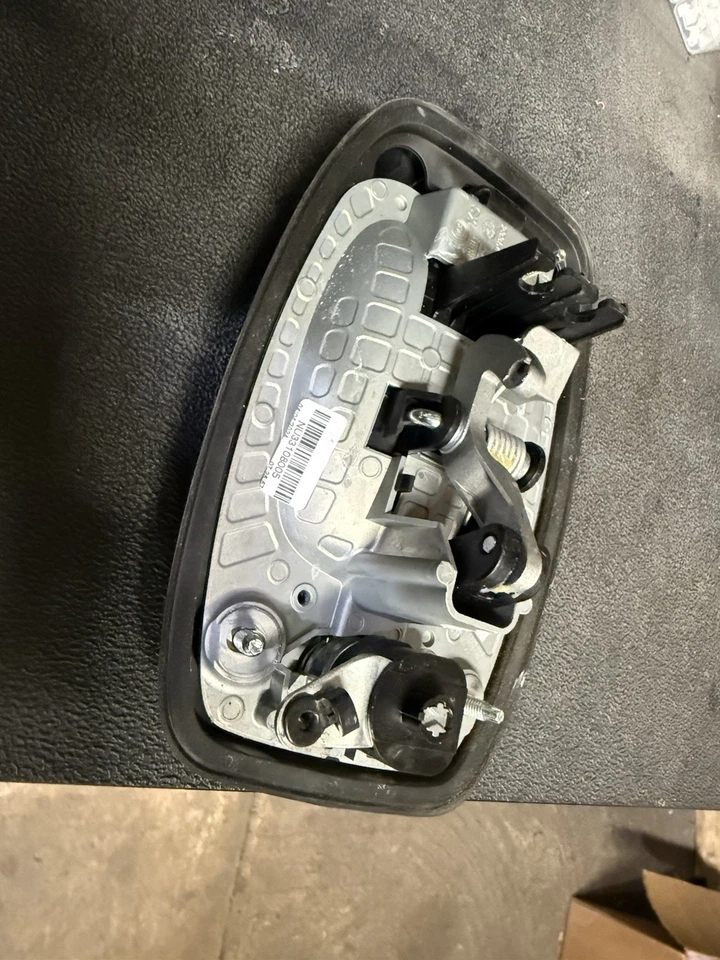2024 RAM PROMASTER 1500 2500 3500 Manija de puerta delantera izquierda OEM 233543 Foto 4 de 4