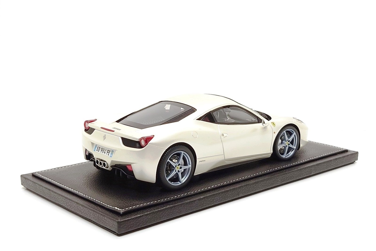 BBR Models 1:18 Ferrari 458 Italia in Bianco Fuji