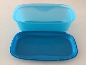 TUPPERWARE Breakfast Maker microwavable omelet egg cooker Blue #6996 No Inserts