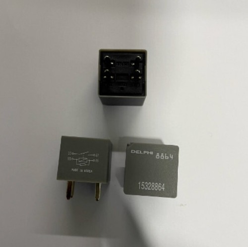 1Pcs New DELPHI 15328864 8864 relay 12VDC 4 Pins