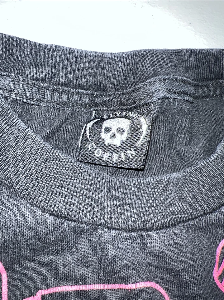 Camiseta Flying Coffin preta manga curta tamanho XL - Imagem 2 de 4