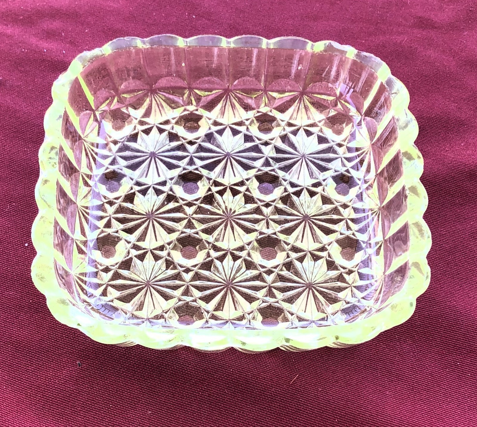 EAPG VASELINE GLASS DAISY BUTTON SCALLOPPED SIDES 4 1/2" SQUARE DISH