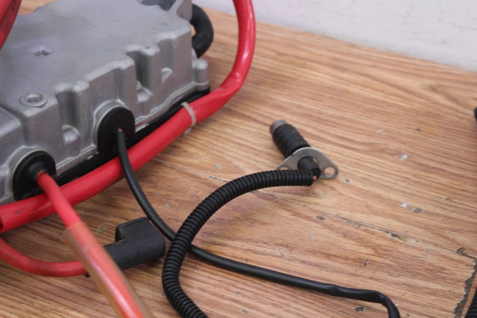 2003 YAMAHA WAVERUNNER XLT800 Electrical Box with Ignition Coils and CDI Stator - Image 4 of 4