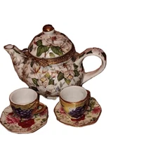 Vintage Trinket Box Teapot With Mini Japanese Porcelain Teacups & Saucsers