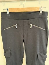 Utopia By HUE Woman’s Leggings Black With Zipper Pockets M