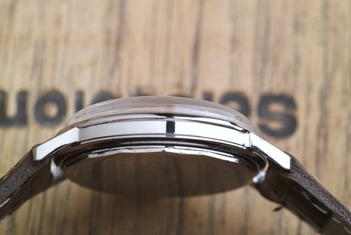 BELLO POLEROUTER AUTOMATICO GENÈVE UNIVERSALE anni 60 • 34 mm • Cal. 1-69 •... - Foto 15 di 19
