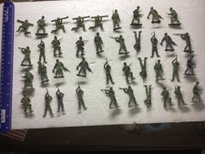 Lot of 39 Vintage MPC Light Green Army Men Figures 1960 s Toy Soldiers Grey.