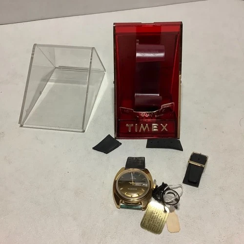 Vintage 1970s Men's Timex Q Gold Tone Watch #969601  w/Box & Papers PLEASE READ