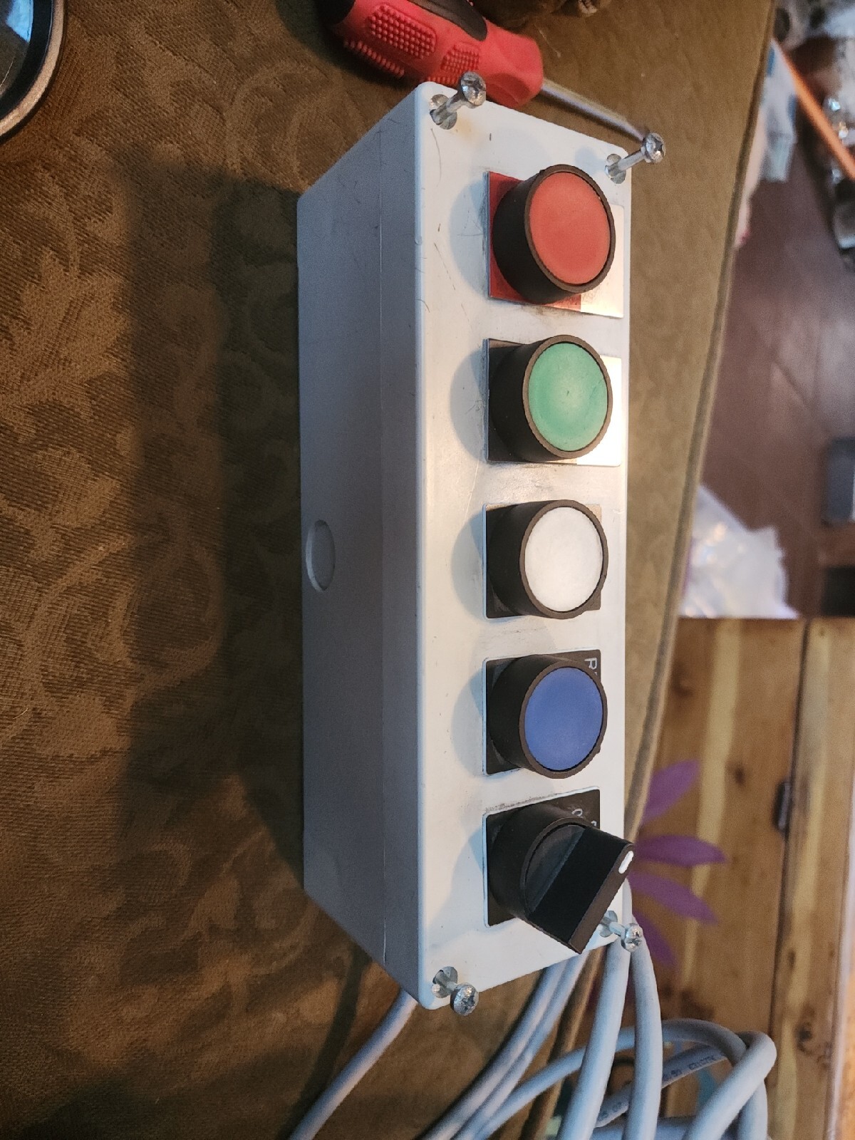 Picture 2 of 5