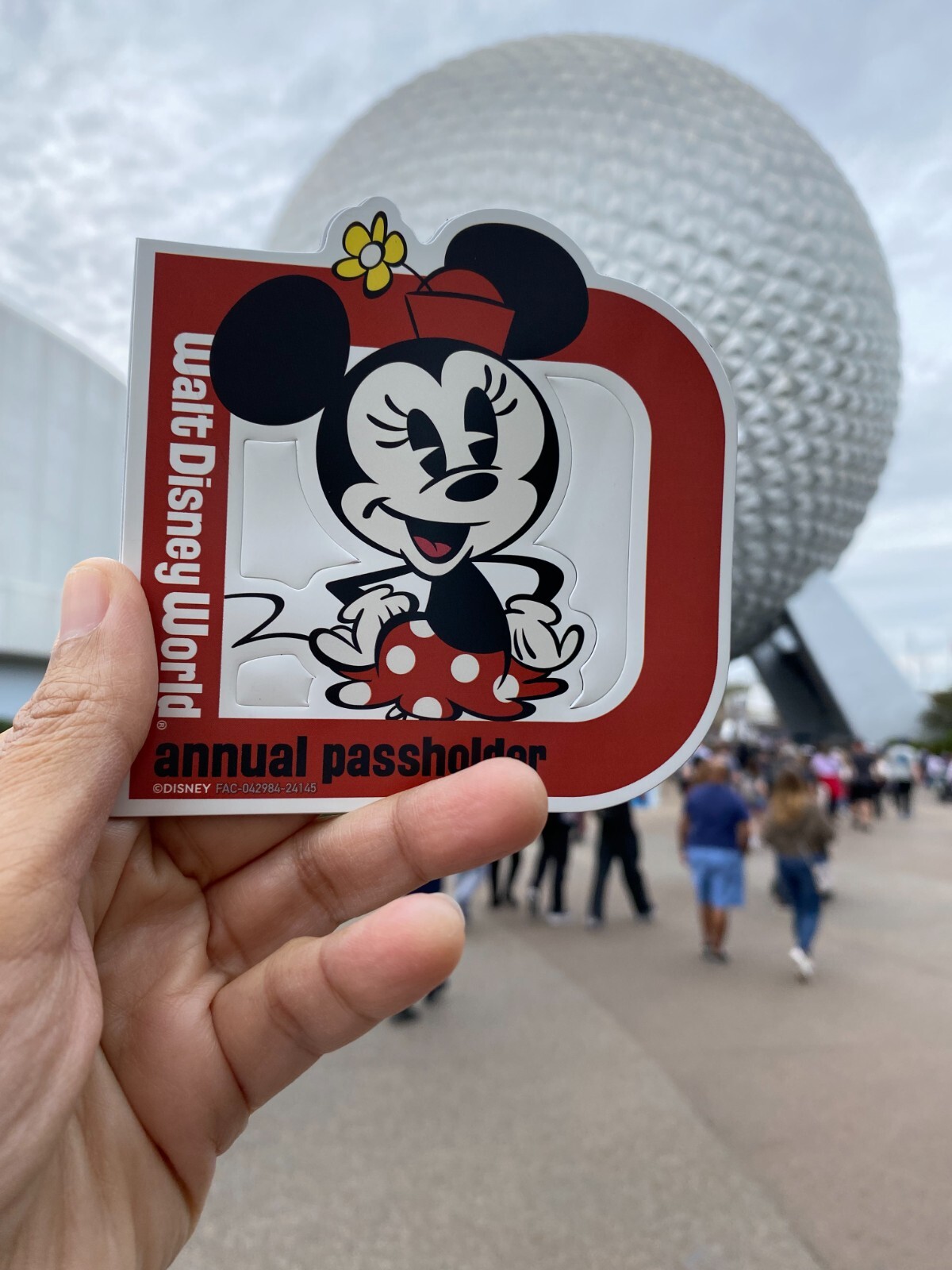 2025 Disney World WDW Annual Passholder AP Magnet Featuring Minnie Mouse
