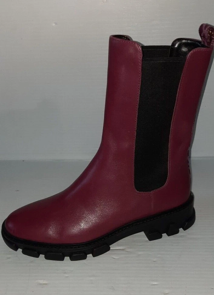 Berry top chelsea boots