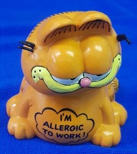 BULLY Garfield Magnum Figur I'M ALLERGIC TO WORK 9cm Vintage West-Germany Europe