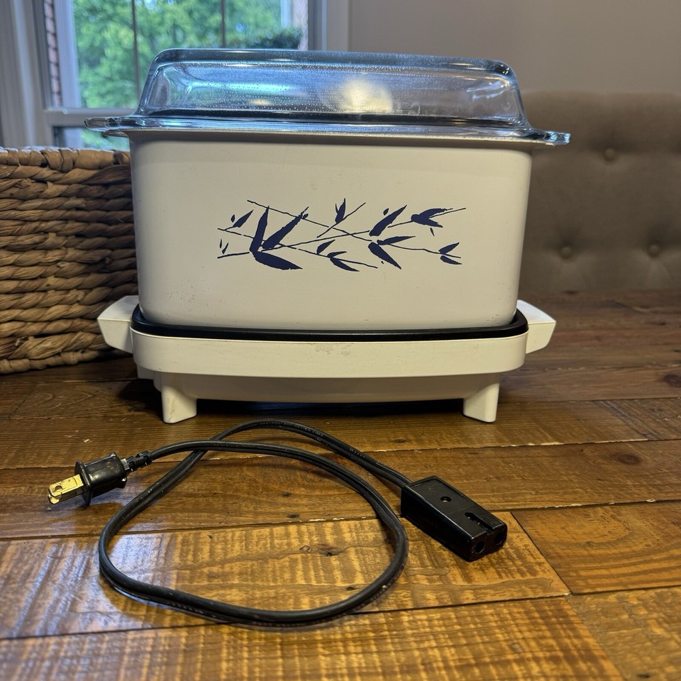 West Bend 6 qt Slow Cooker Rectangular White & Blue 5 Settings