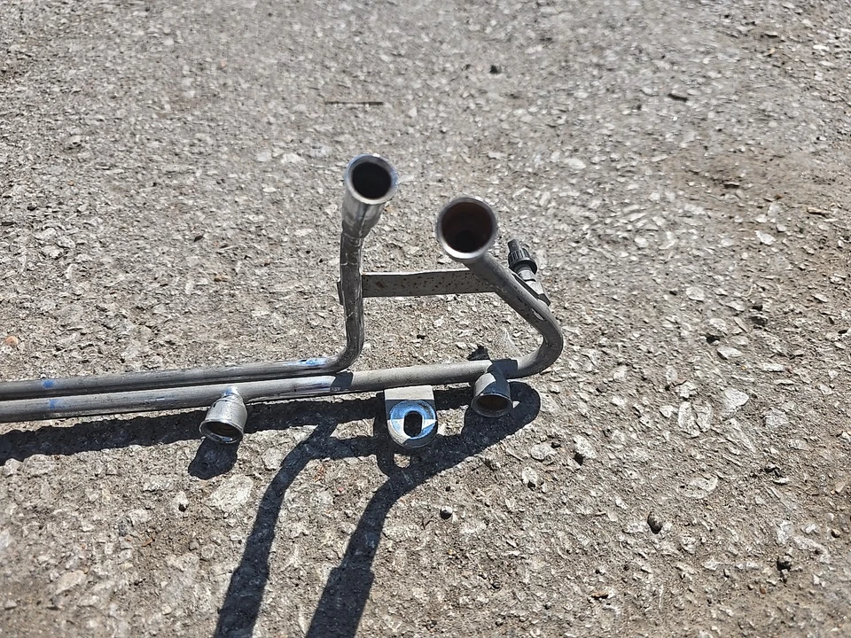 Ford F150 1987-1995 4,9 4,9 L riel de inyección de combustible stock F4 Foto 2 de 4