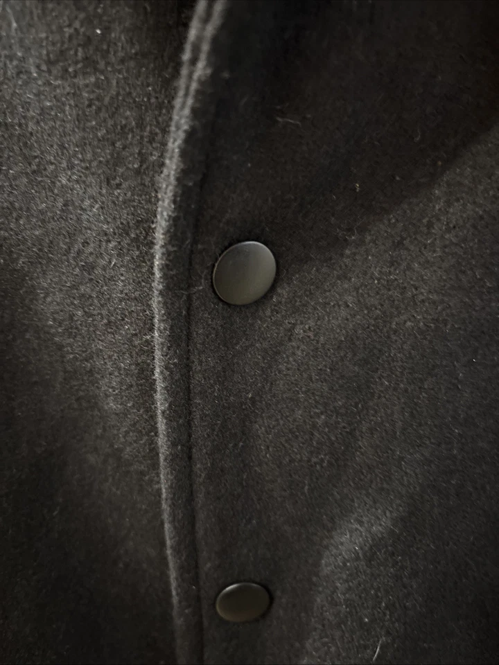 Chaqueta a escala negra talla S negra talla S tela a presión delantera cuero trasero Foto 4 de 4