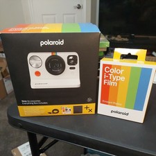 Polaroid Now Instant Camera Generation 2 Everything Box   White   New Sealed