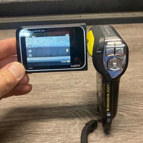 Sanyo VPC-CA9 Dual Camcorder CAMERA Yellow Waterproof HD Xacti Tested Working - Picture 4 of 13