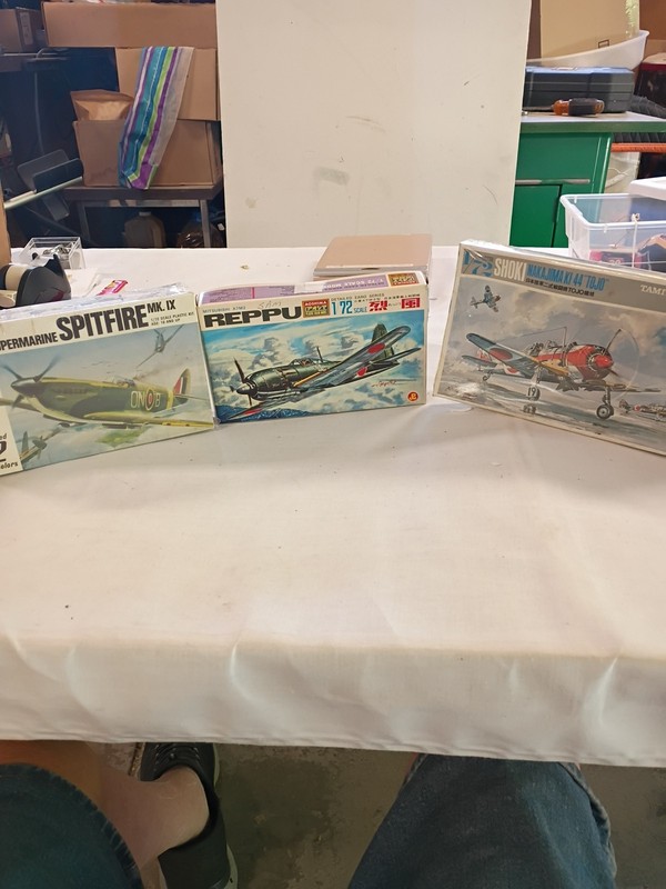 Vintage Lot Military Aircraft Kits.2 Are Still Sealed The R E P P U Is A Openbox