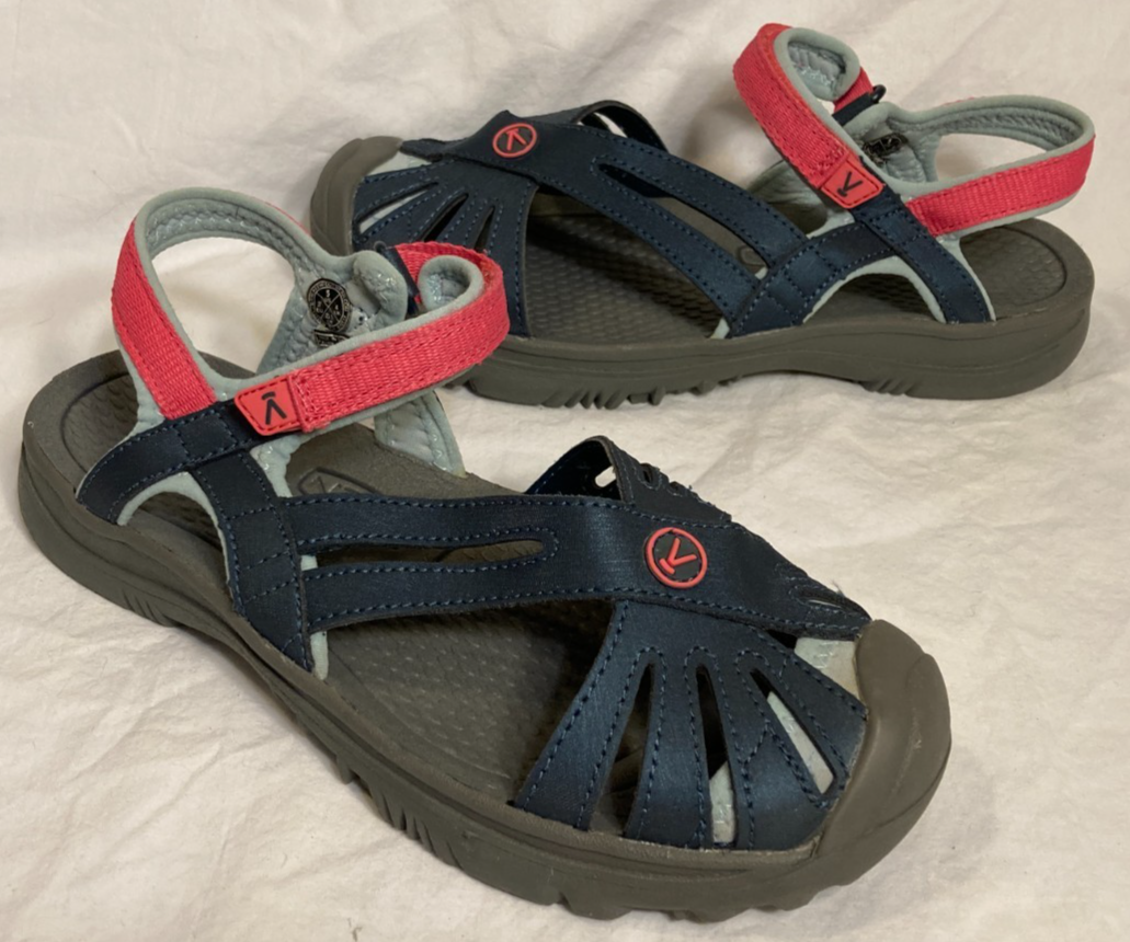 Sandali sportivi KEEN rosa punta chiusa per ragazze blu rosa (giovani bambini grandi taglia 5)