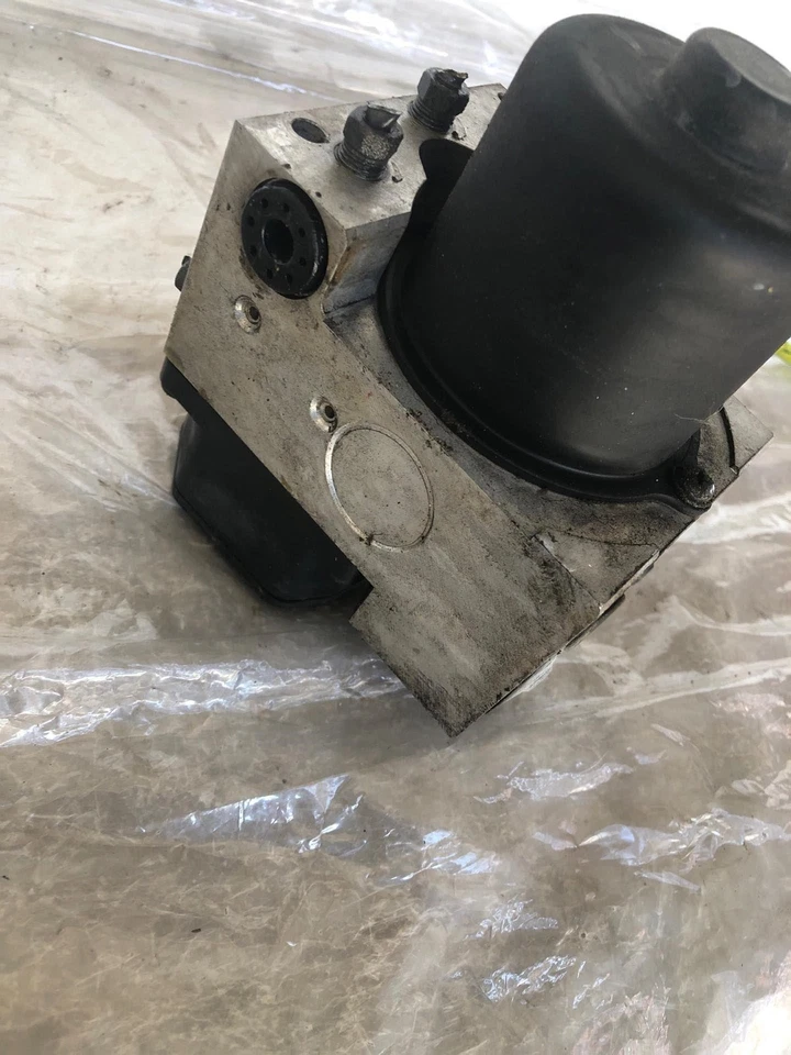 Toyota Camry 1998 sedán conjunto de bomba actuador de freno antibloqueo 2,2 L 44510-33070 Foto 4 de 4