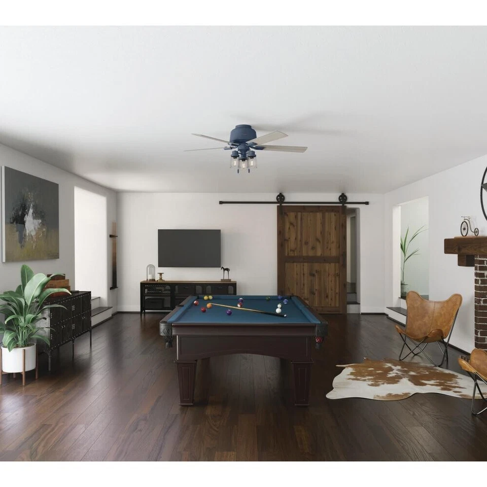 Lámpara de techo LED azul índigo de 52" con pantalla de vidrio transparente Foto 3 de 4