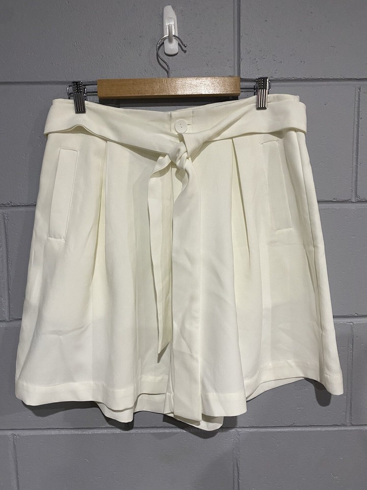 SNDYS XXL Shorts Cream Wide Leg High Waisted Shorts Dress Shorts