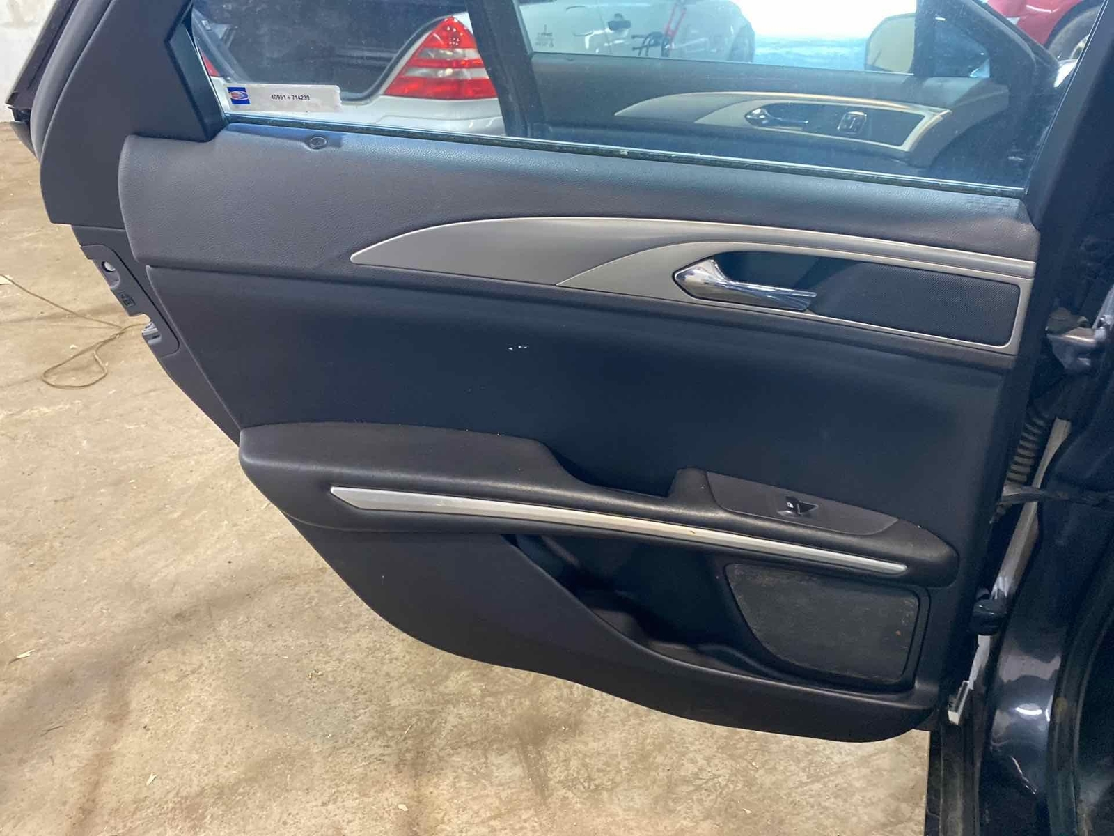 Rear Spindle Knuckle Stub Axle LINCOLN MKZ Right Passenger 13 14