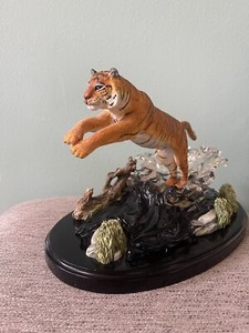 LENOX製 1985年 7大陸の野生動物シリーズ アジア象の親子 陶器置物