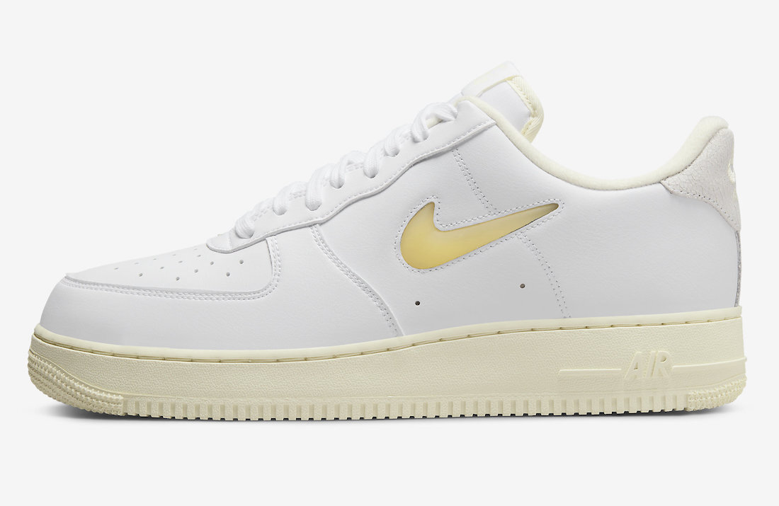 Nike Air Force 1 Low LX DC8894-100 Pale Vanilla Men's DS NEW IN