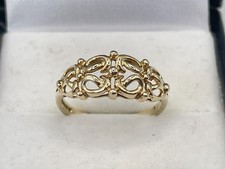 9ct Gold Hallmarked Ladies Fancy Ring. Goldmine Jewellers.