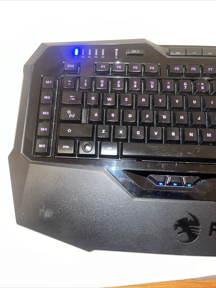 ROCCAT Isku FX Multi-Color Gaming Tastatur - Schwarz ROC-12-901 (IL/RT6-17114-R... - Bild 3 von 4