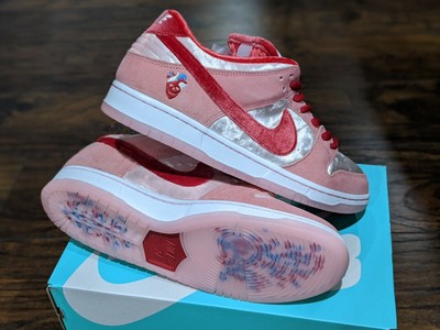 mens nike sb dunk low strangelove skateboards