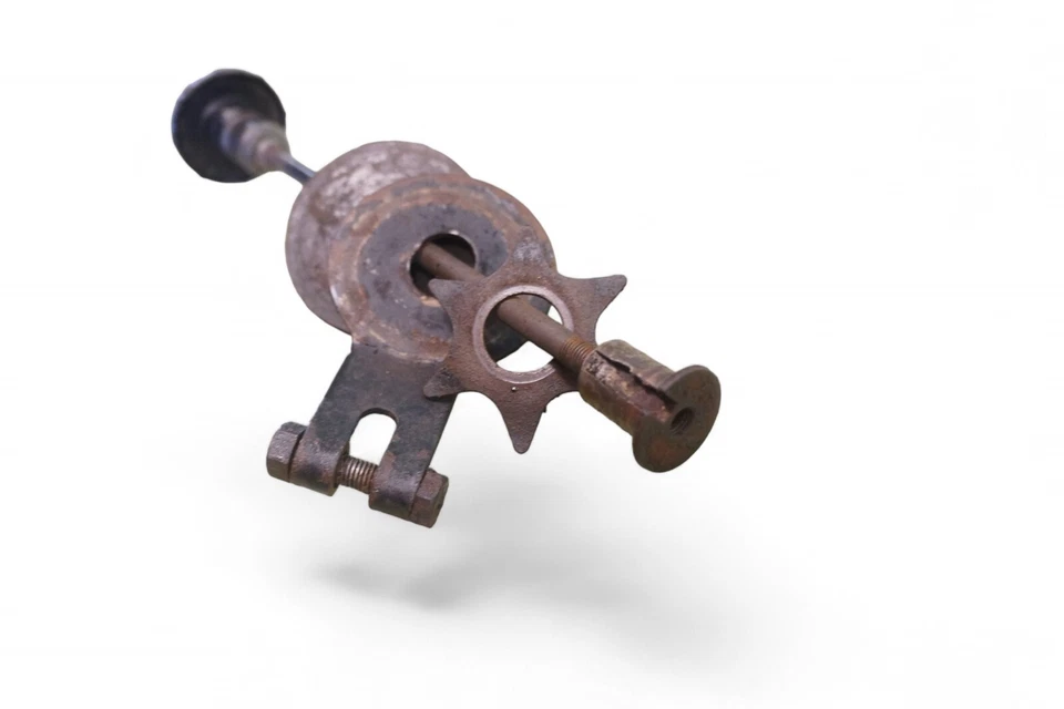 1951 Triumph Thunderbird T110 PREUNIT 650 6T TR6 *2871 Steering Damper  - Image 3 of 4