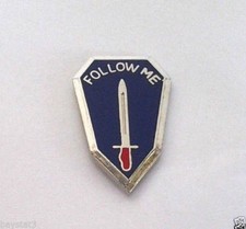 FOLLOW ME US ARMY INFANTRY SCHOOL (15/16") Military Hat Pin 14872 HO