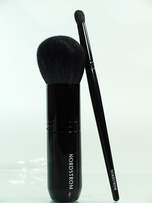 LOT OF 2  NORDSTROM  BRUSHES  FOR FACE & BODY + CONTOUR.  100% AUTHENTIC 