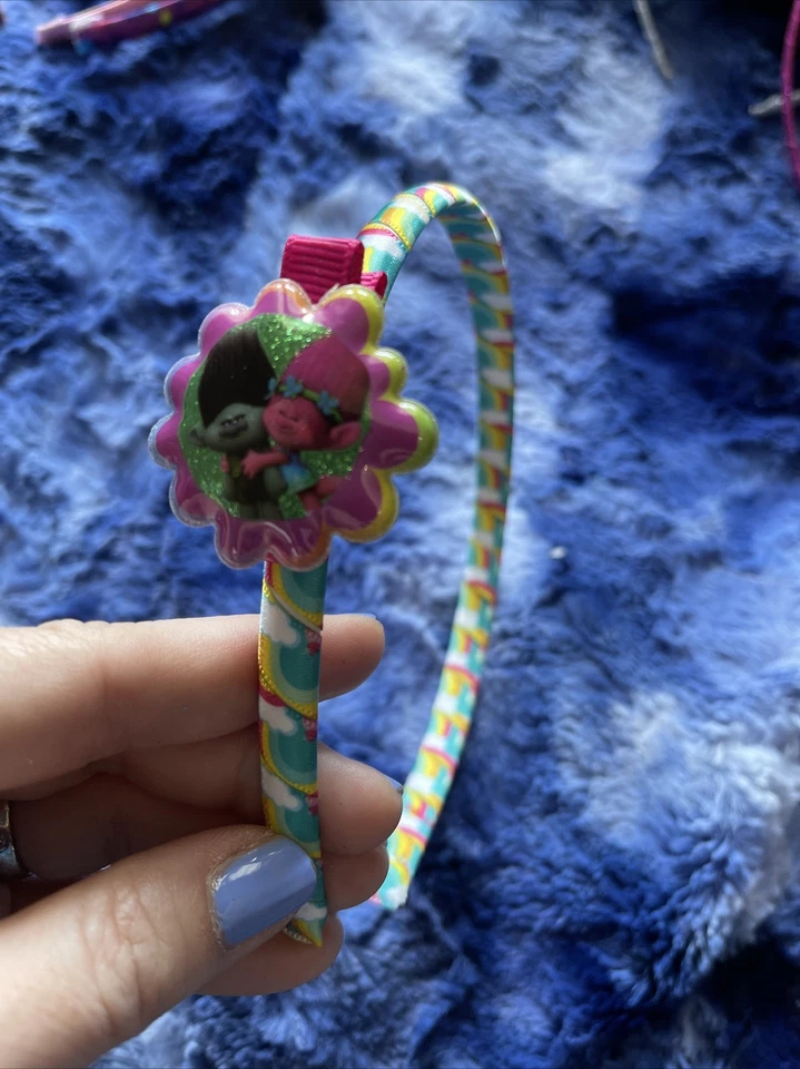 Lot of 6 Head Bands Trolls Movie Rainbow Solid Colors Shiny Clips - Image 4 of 4