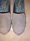 Women's Sketcher Slip On Shoes Gray Suede Sz. 8US--EU38 Relaxed Fit — photo 1