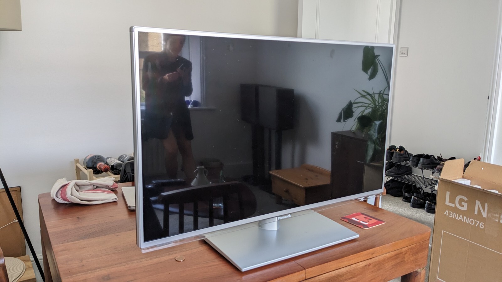 Panasonic Viera 32 Inch Full HD LED Smart TV Television 1080p TXL32E6B