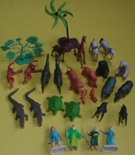 Noah's Ark Play Set Animals Trees People Vintage