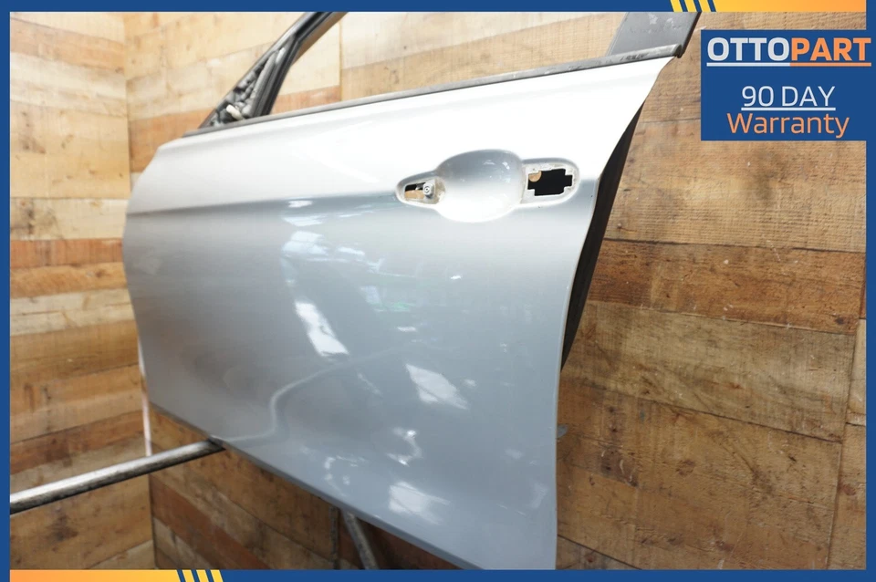 BMW F30 328i M3 2012-2018 panel de carcasa de puerta delantera izquierda plata mineral fabricante de equipos originales Foto 2 de 4