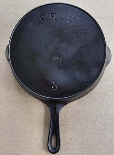 Vintage 704 #8 Pre-Griswold Erie Hooked "R" Cast Iron Skillet