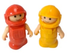 Vintage 1984 Playworld Lil Playmates Space Station Astronauts Red Yellow Lot 2