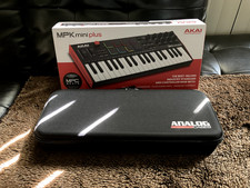 Akai MPK Mini Plus 37-Key USB-Midi KB CTRL'r w/Analog Cases PULSE Case - NEW
