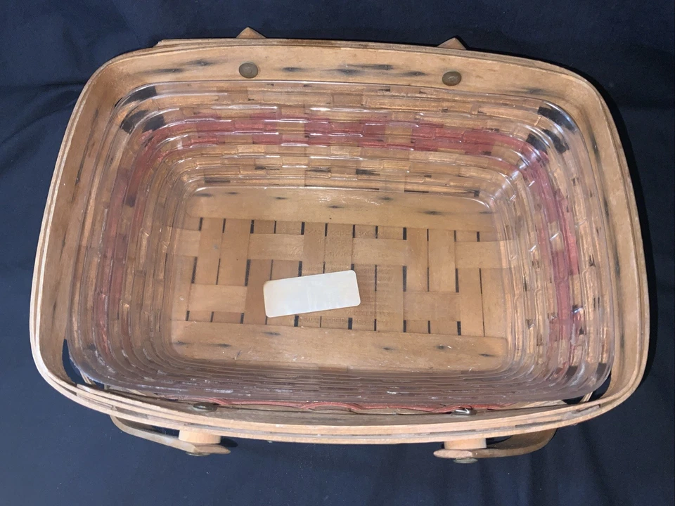 Vintage Longaberger Christmas Collection 1996 Holiday Cheer Basket and protector - Image 4 of 4