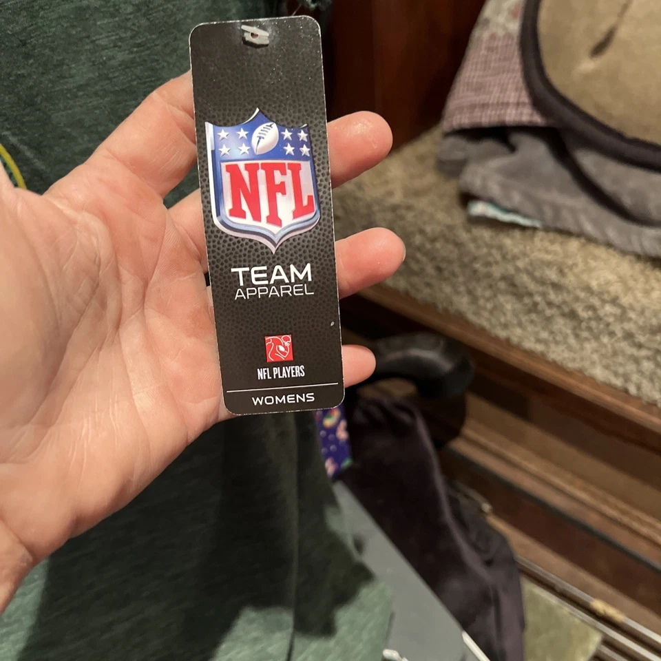 Женская командная футболка NFL Green Bay Packers с v-образным вырезом и коротким рукавом размер L - Изображение 4 из 4