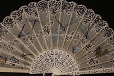 2 VERY OLD LACE FANS WITH BUTTERFLY & DRAGONFLY DESIGNS - SPARES / REPAIR